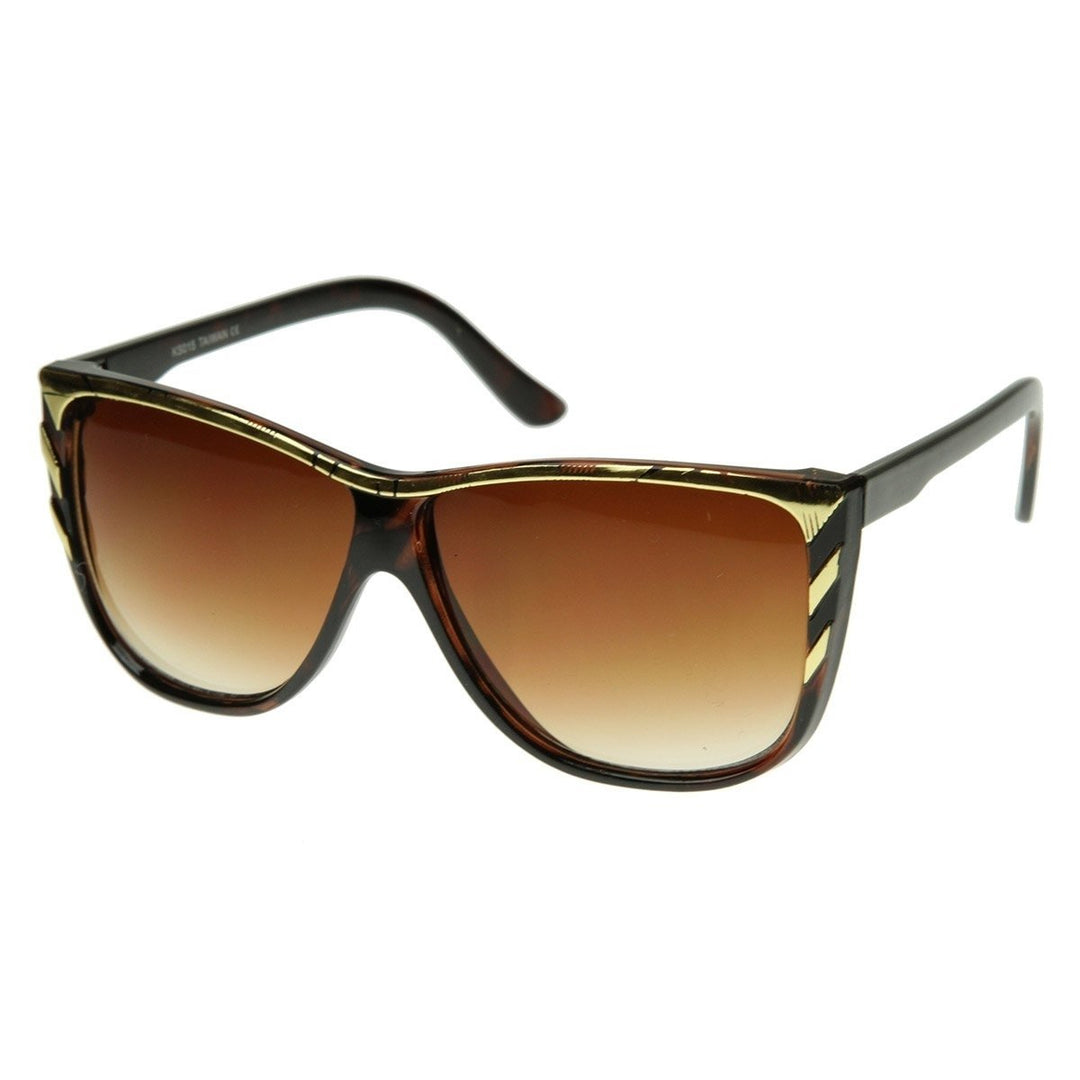 Modern Retro Oversized Horn Rimmed Sunglasses with Gold Accents UV Protection Image 2