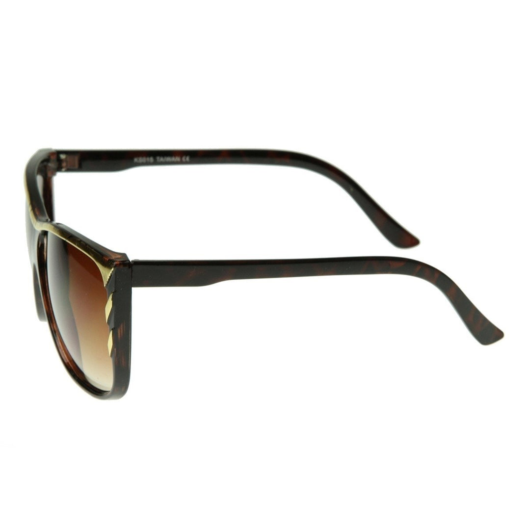 Modern Retro Oversized Horn Rimmed Sunglasses with Gold Accents UV Protection Image 3