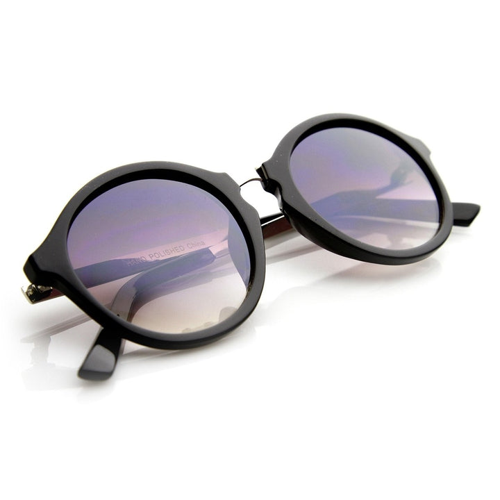 Round Funky Fashion Retro Sunglass w/ Metal Arms Image 4