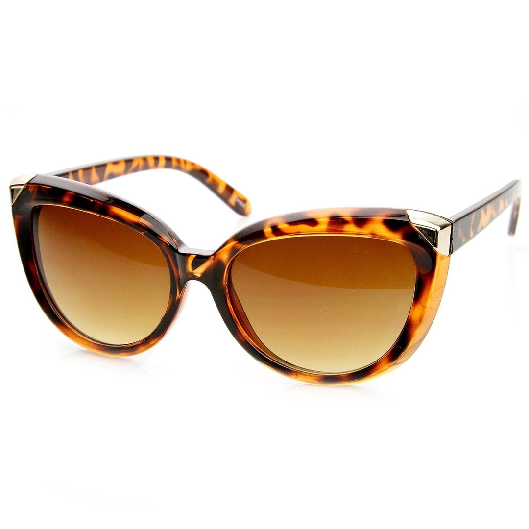 Womens Fashion Metal Tip Oversized Cat Eye Sunglasses Image 1