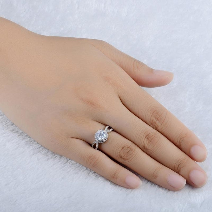 Luxury Round White Gold Plated Cubic Zirconia Charming Engagement Jewelry Ring Image 4