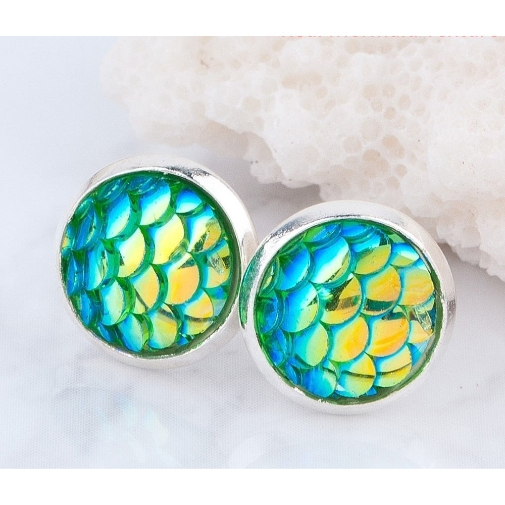 Green Mermaid Texture Stud Earrings Image 1