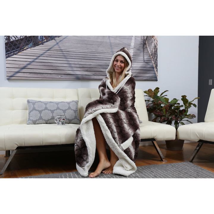 Sherpa-Lined Animal Print Hooded Robe, Multiple Colors Image 4