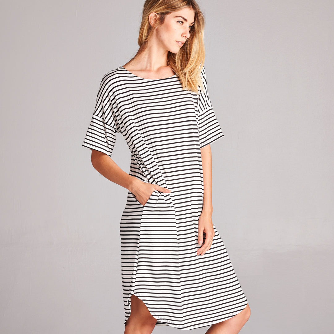 Relaxed Fit Pocket Dress Image 11