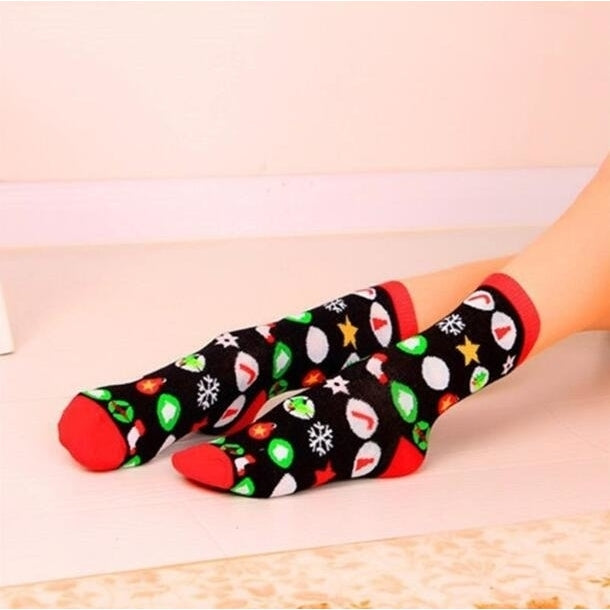 10-Pack Christmas Cotton Socks Santa Snowman Snowflake Socks Image 8