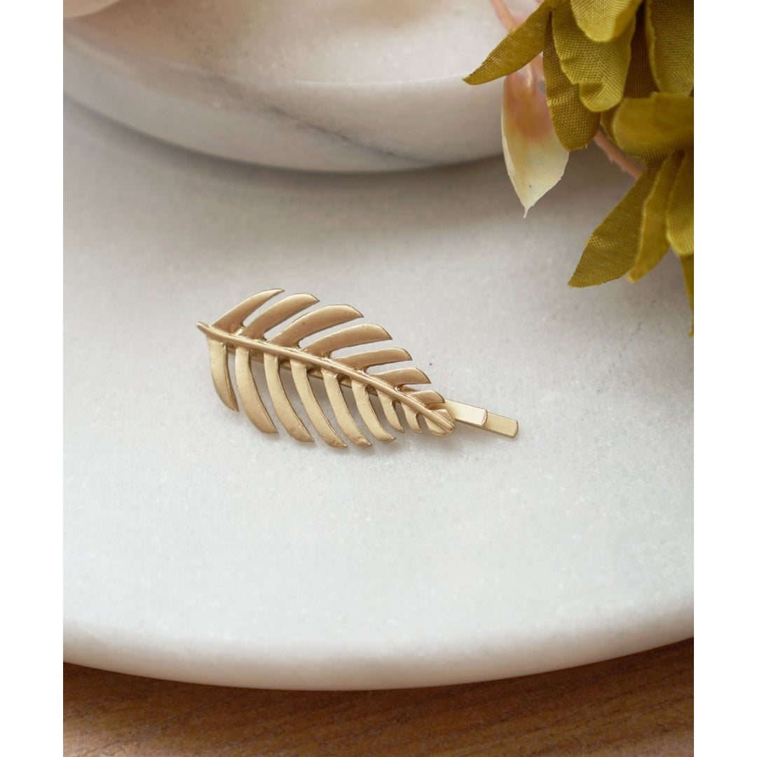 Matte Leaf Hair Pin Image 1