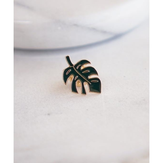 Monstera Leaf Pin Image 1