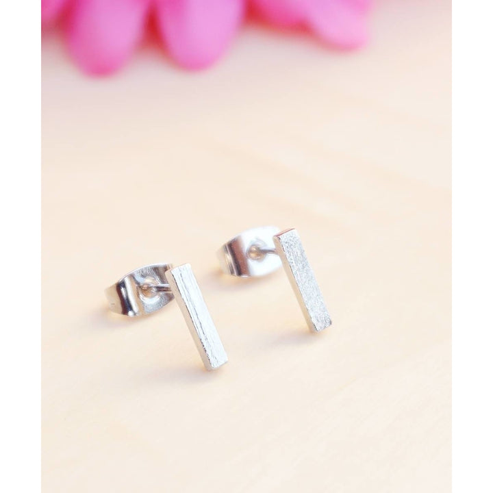 Simple Bar Earrings Image 4