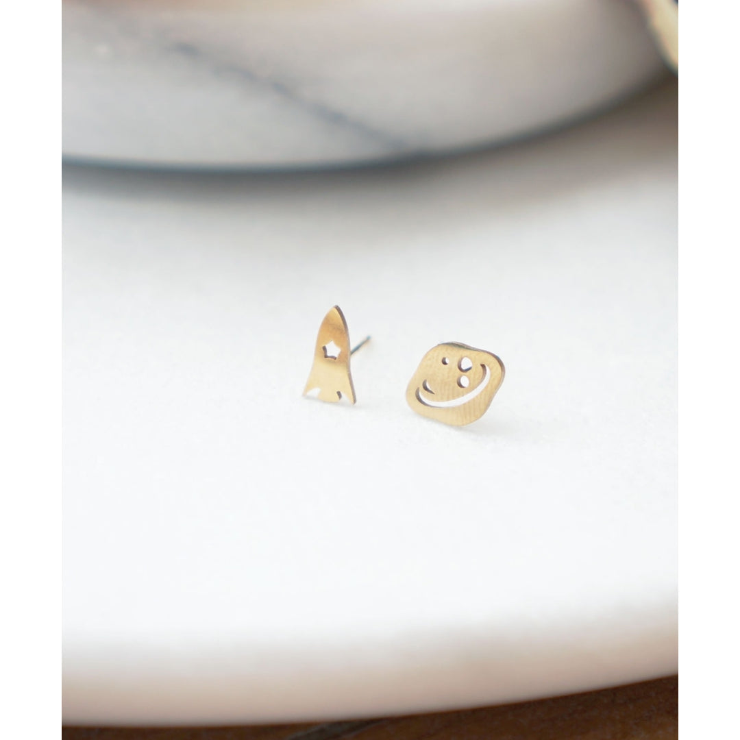 Rocket and Planet Earrings Image 3