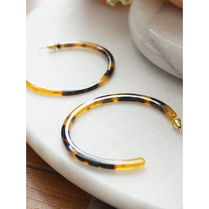 Tortoise Shell Hoop Earrings Image 2