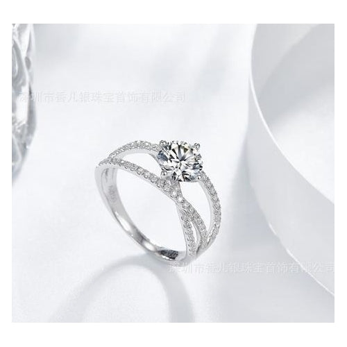 A Clara Mozanstone RingPlatinum Sansheng III Marriage Ring Engagement Finger Image 3