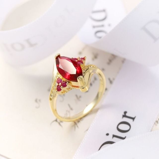 Ruby horseeye Artificial zircon ring Image 3