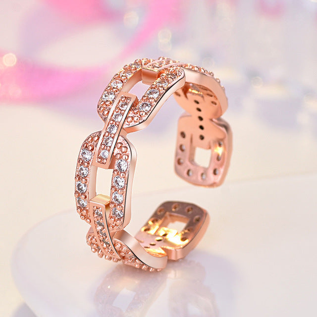 Fashionable and popular womens ring with opening Image 3