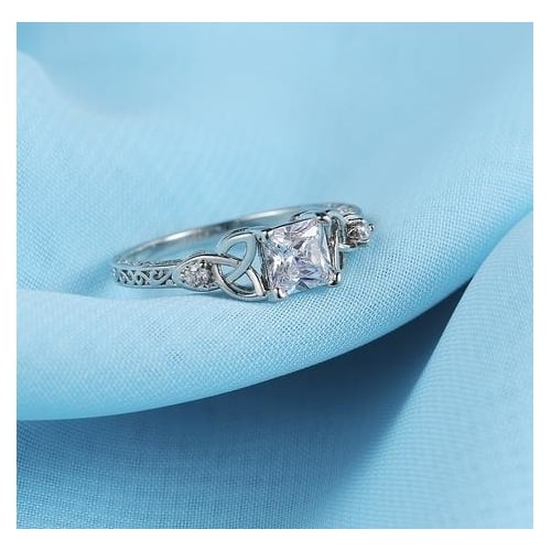 Fashionable womens engagement ring with Artificial zircon and platinum jewelry Image 2