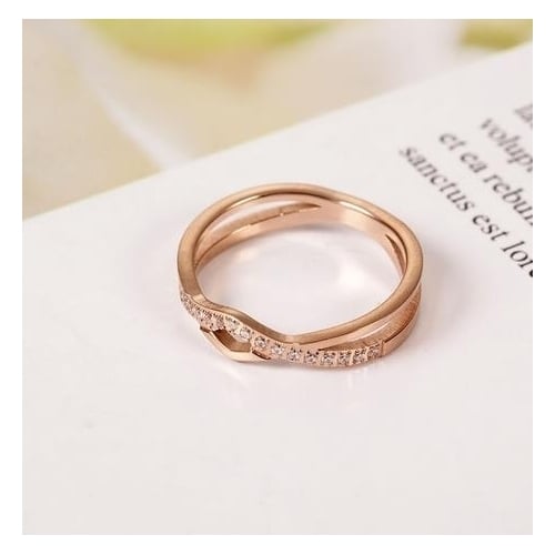 simple titanium steel hollow ring rose Popular style ring Image 3