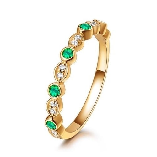 18 K  Popular style grandmother emerald ring fine ring Image 1