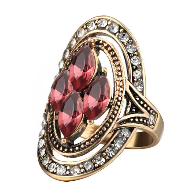 Vintage fashion ring Image 1