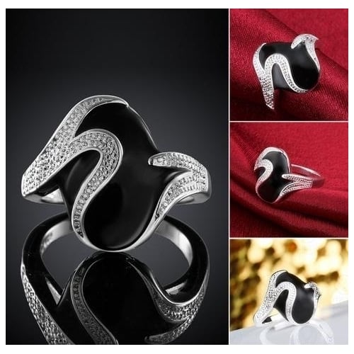 Retro Black drip Fashion style Ring Image 1