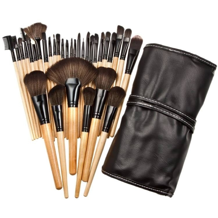 32pcs Nylon Wool Bristle Wooden Handle Professional Cosmetic Brush Set Image 1