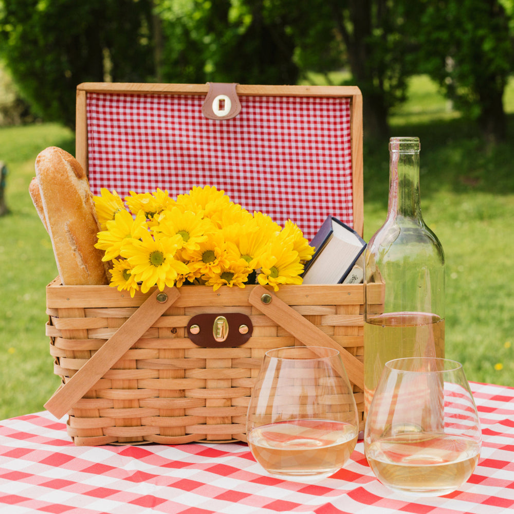 Gingham Lined Woodchip Picnic Basket With Lid and Movable Handles Image 2
