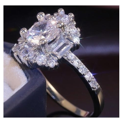 Elegant ladys ring with Artificial zircon Image 3