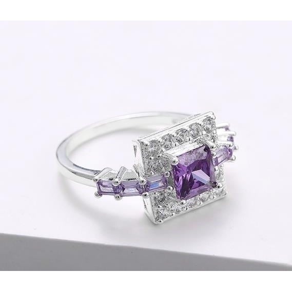 Geometric square purple gem lady ring Image 2