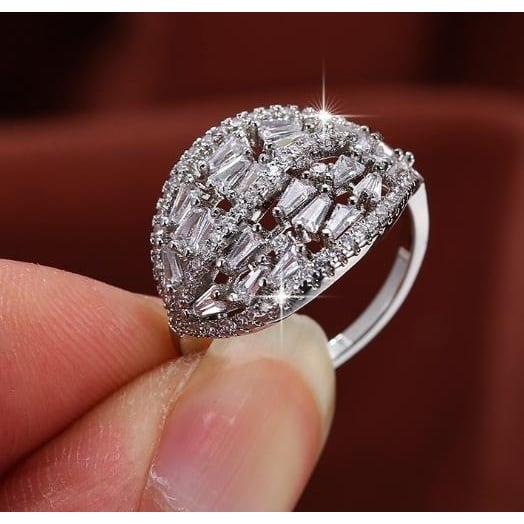 Luxurious and fashionable womens Square Artificial zircon ring copper Fashion style plated ring Image 2