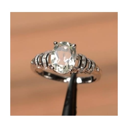 Exquisite and simple four pronged Artificial zircon ladys ring Image 1