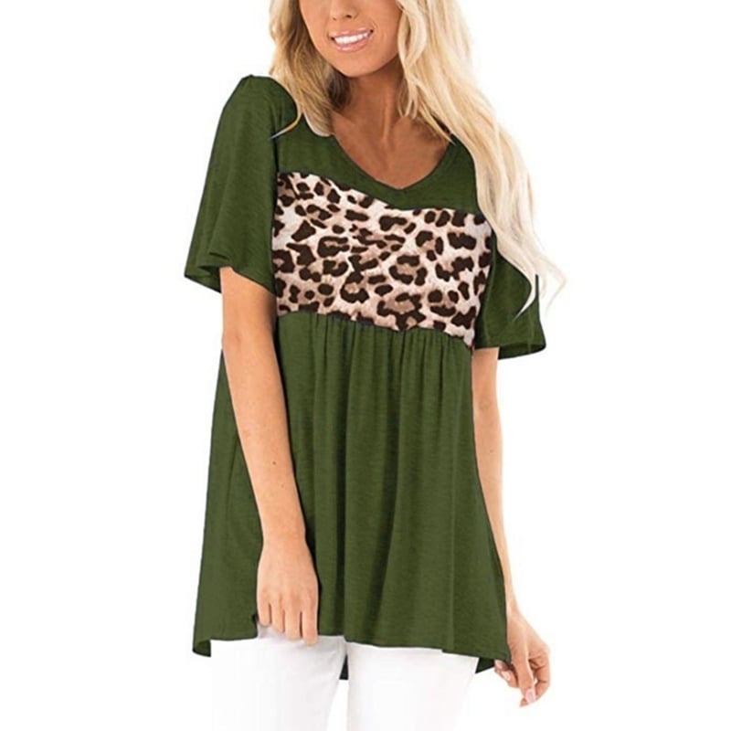 Womens Short-Sleeved T-Shirt With Leopard Stitching Image 1