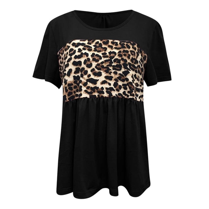 Womens Short-Sleeved T-Shirt With Leopard Stitching Image 12