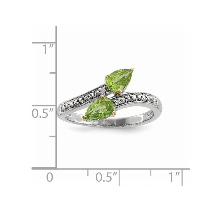 9/10 Carats (ctw) Marquise Green Peridot Ring in Sterling Silver Image 2