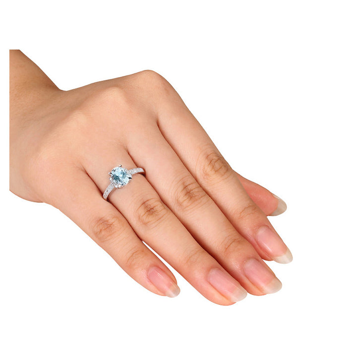 Aquamarine Ring 1.0 Carat (ctw) with Diamonds in Sterling Silver Image 3