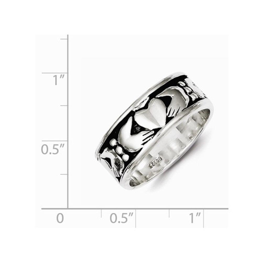 Mens Claddagh Ring in Sterling Silver Image 2