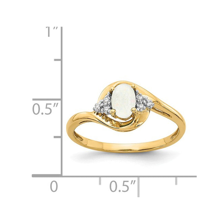 14K Yellow Gold Opal 3/10 Carat (ctw) Ring Image 4