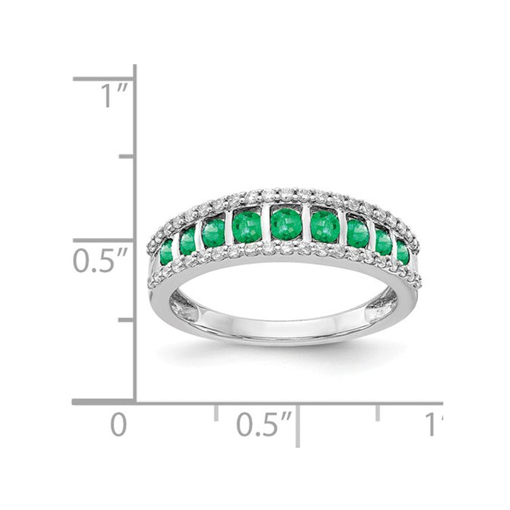 1/2 Carat (ctw) Natural Emerald Band Ring in 14K White Gold with Diamonds 1/4 Carat (ctw) Image 2