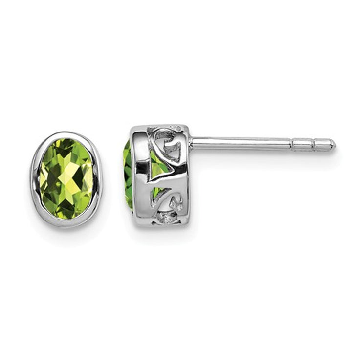 2/5 Carat (ctw) Green Peridot Solitaire Stud Earrings in Sterling Silver Image 1