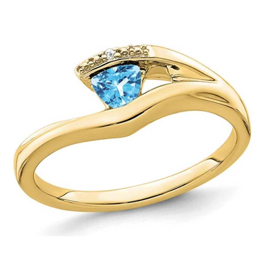 1/4 Carat (ctw) Trilion-Cut Blue Topaz Solitaire Ring in 10K Yellow Gold Image 1