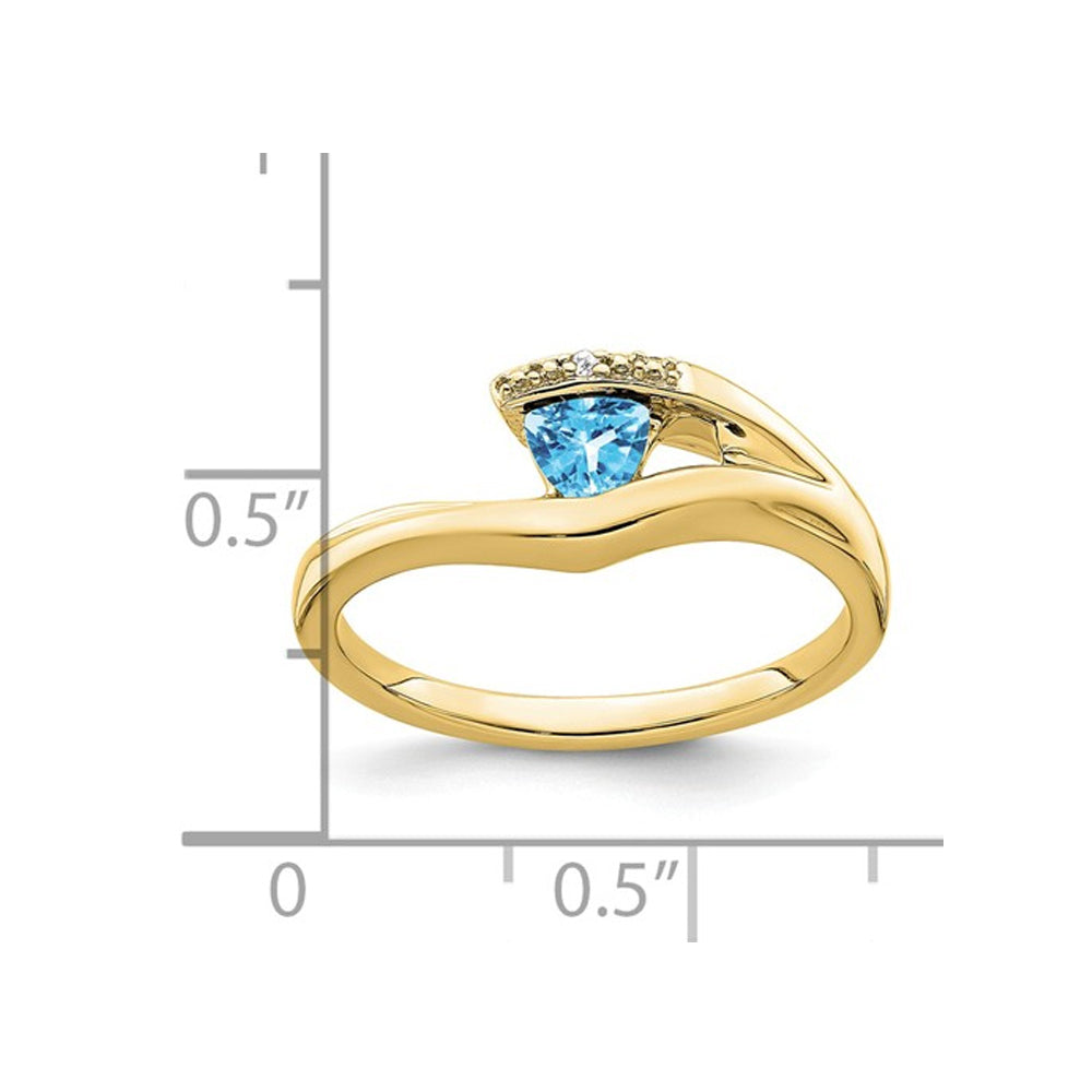 1/4 Carat (ctw) Trilion-Cut Blue Topaz Solitaire Ring in 10K Yellow Gold Image 2