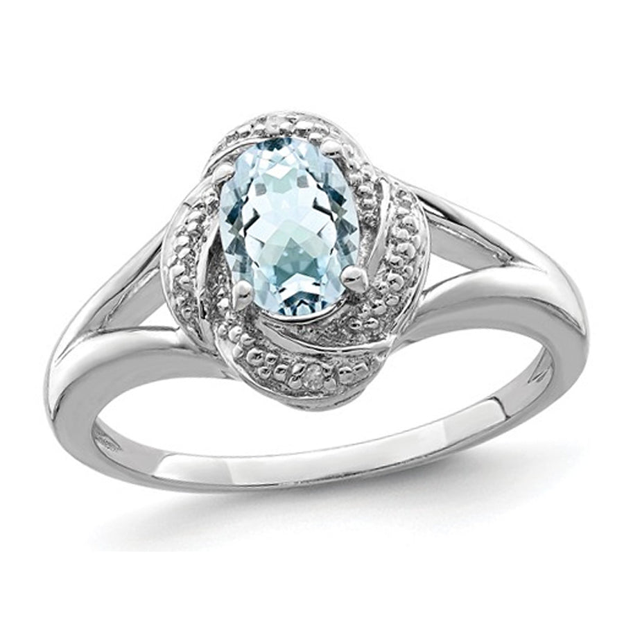7/10 Carat (ctw) Oval-Cut Aquamarine Ring in Sterling Silver Image 1