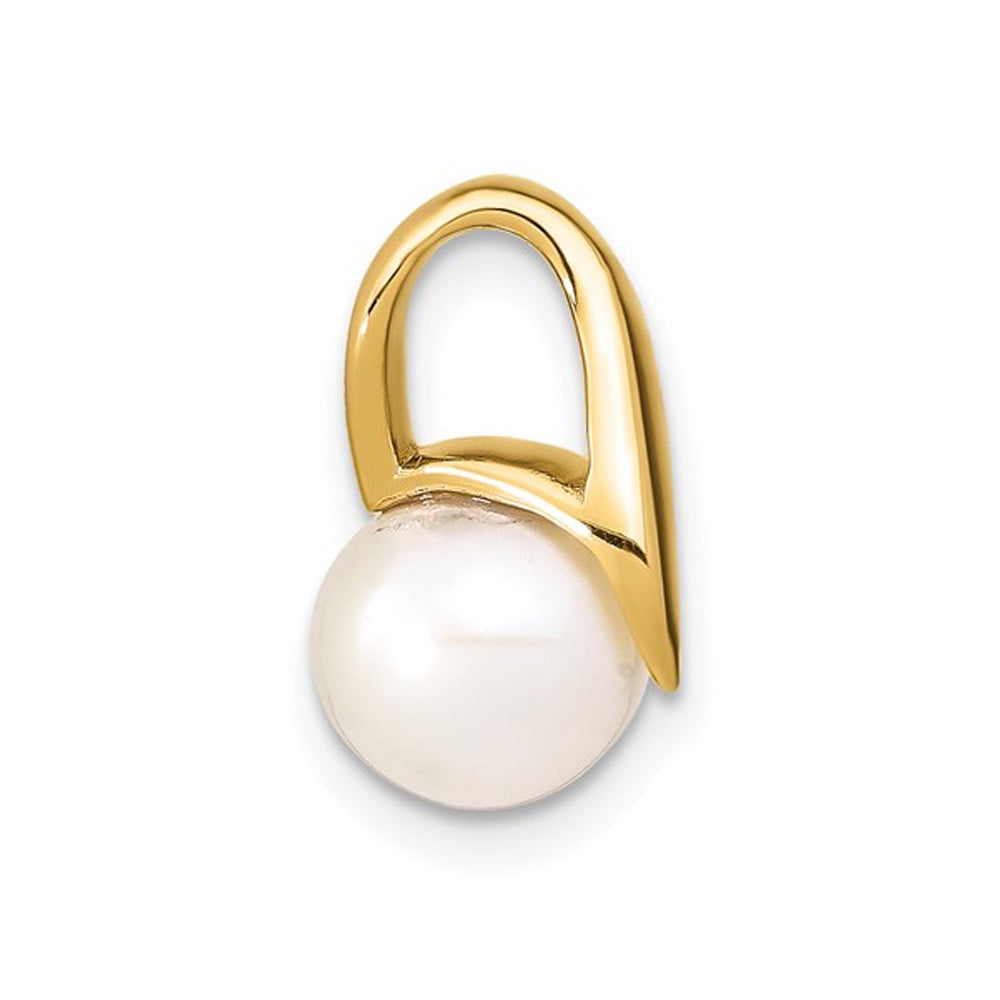 White Button 8-9mm Freshwater Cultured Pearl Solitaire Pendant Necklace in 14K Yellow Gold with Chain Image 2