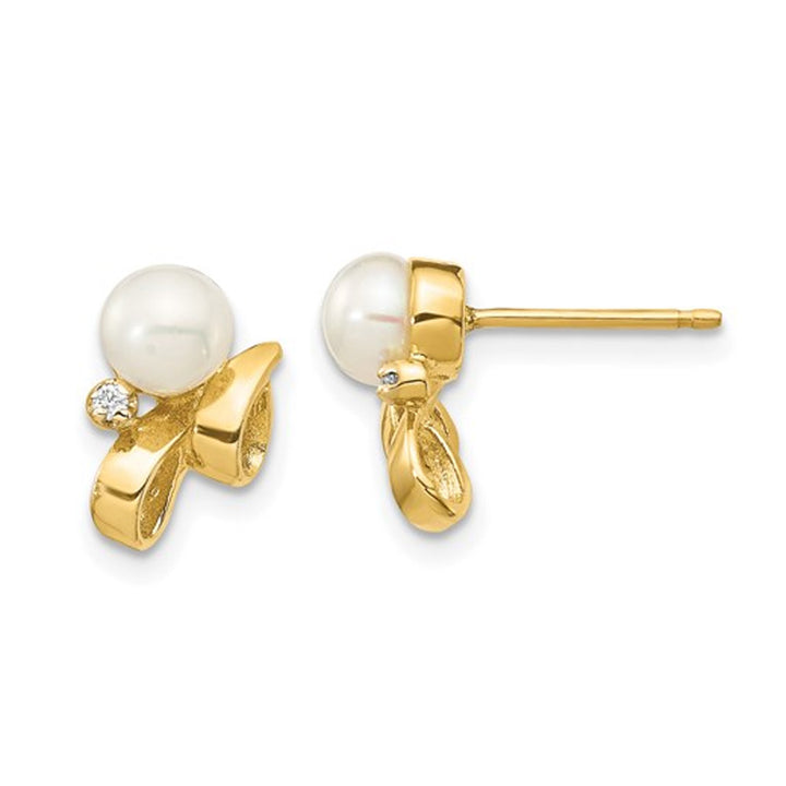 14K Yellow Gold Freshwater Cultured Pearl Post Earrings Image 1