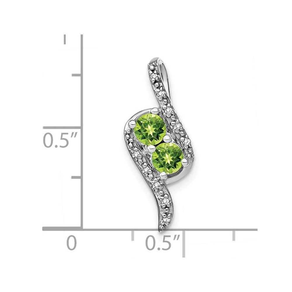 1/2 Carat (ctw) Natural Green Peridot Pendant Necklace in 14K White Gold with Chain Image 2
