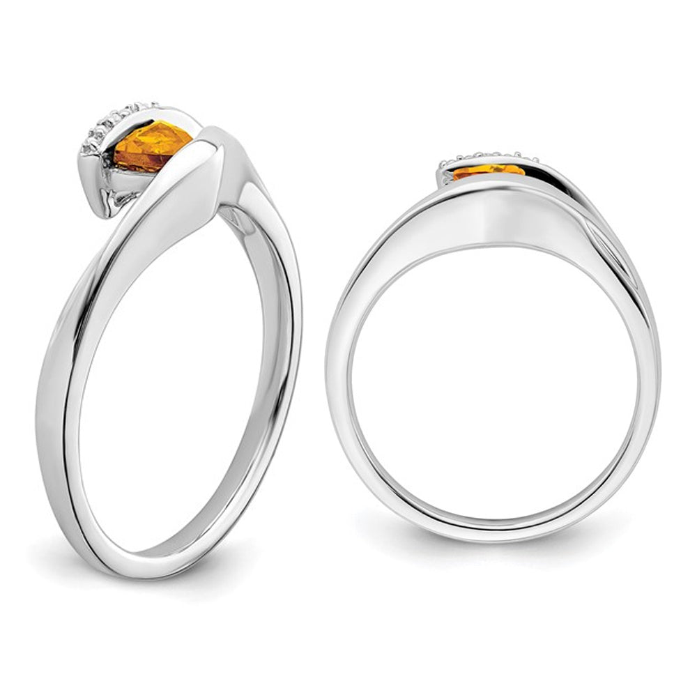 1/4 Carat (ctw) Solitaire Trillion Citrine Ring in 14K White Gold Image 2