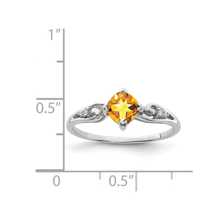 2/5 Carat (ctw) Solitaire Citrine Ring in Sterling Silver Image 2