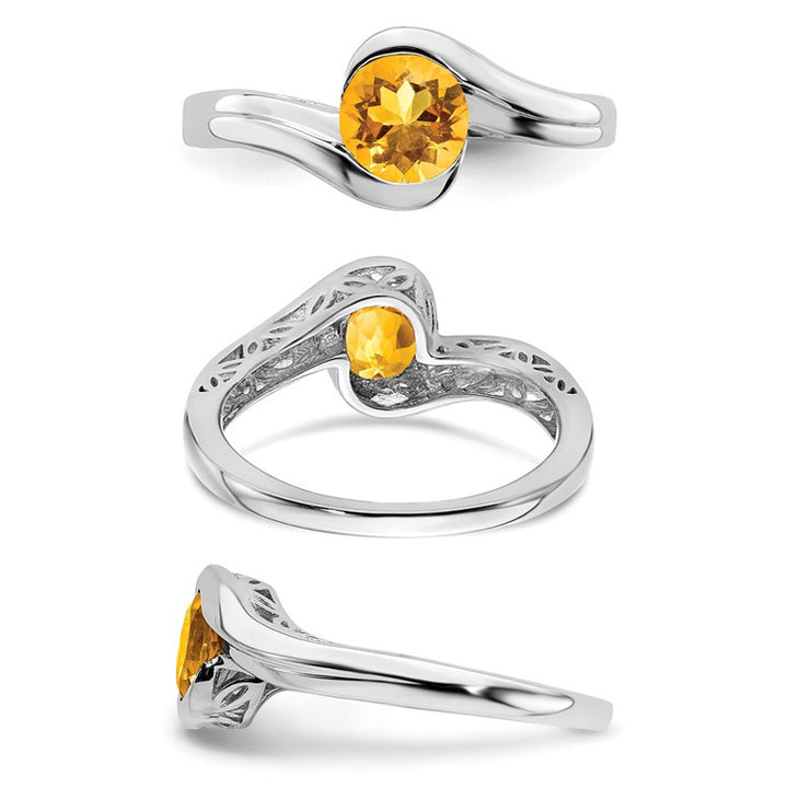 7/10 Carat (ctw) Round Citrine Solitaire Ring in 14K White Gold Image 2