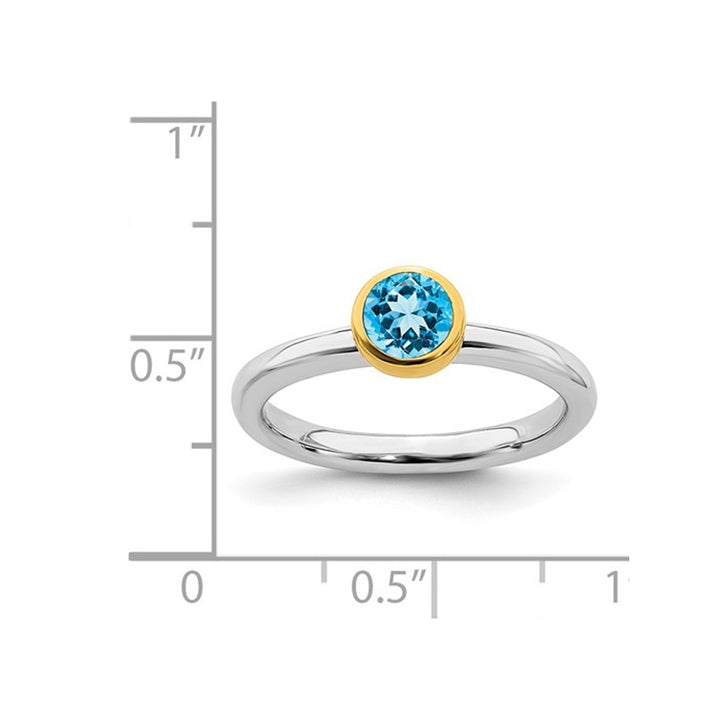 1/2 Carat (ctw) Solitaire Blue Topaz Ring in Sterling Silver with Yellow Accents Image 3