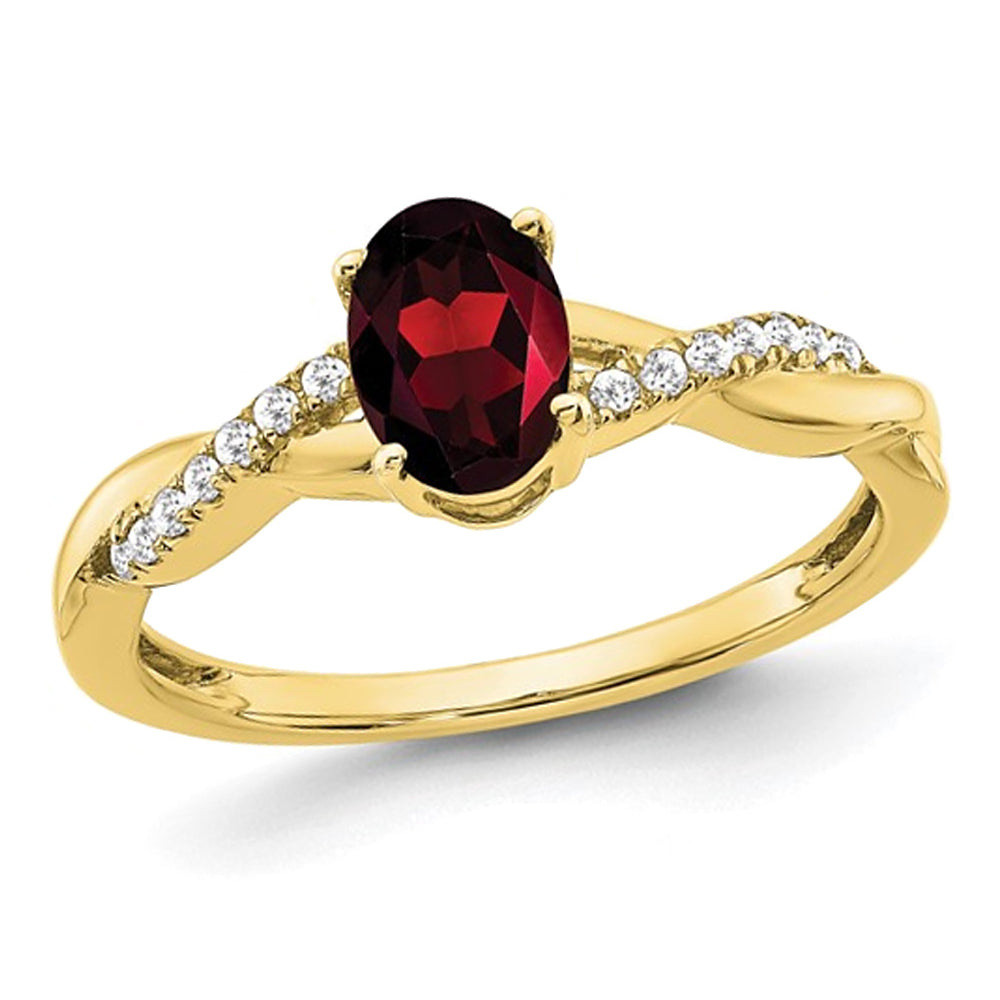10K Yellow Gold Garnet Ring 7/10 Carats (ctw) with Accent Diamonds Image 1