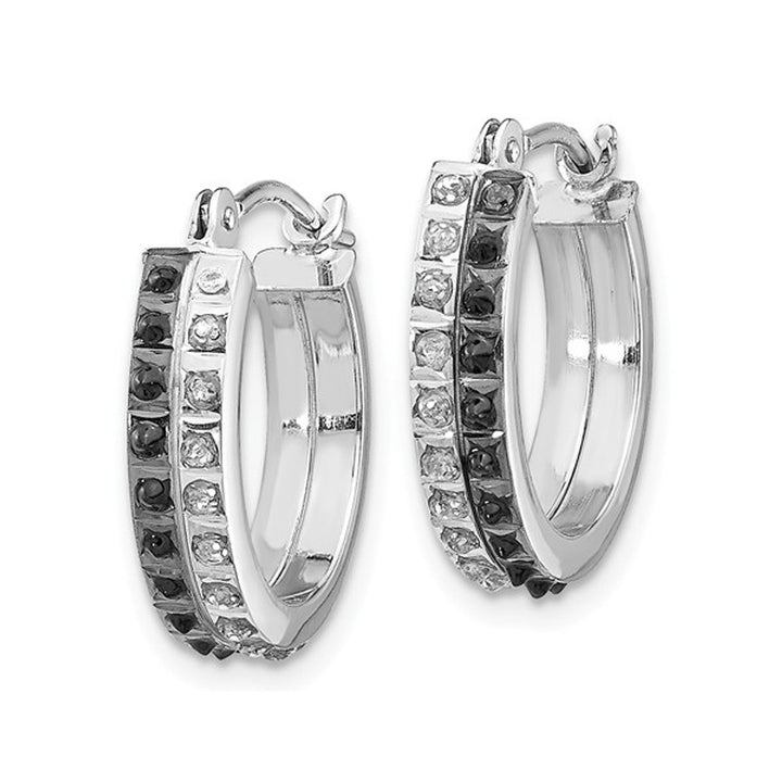 White and Black Accent Diamonds Round Hinged Hoop Earrings in 14K White Gold (2/3 Inch) Image 4