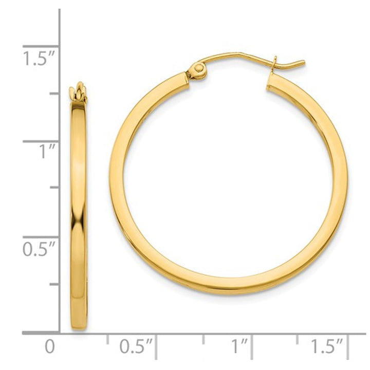 Medium Hoop Earrings in 14K Yellow Gold 1 Inch (2.00 mm) Image 2