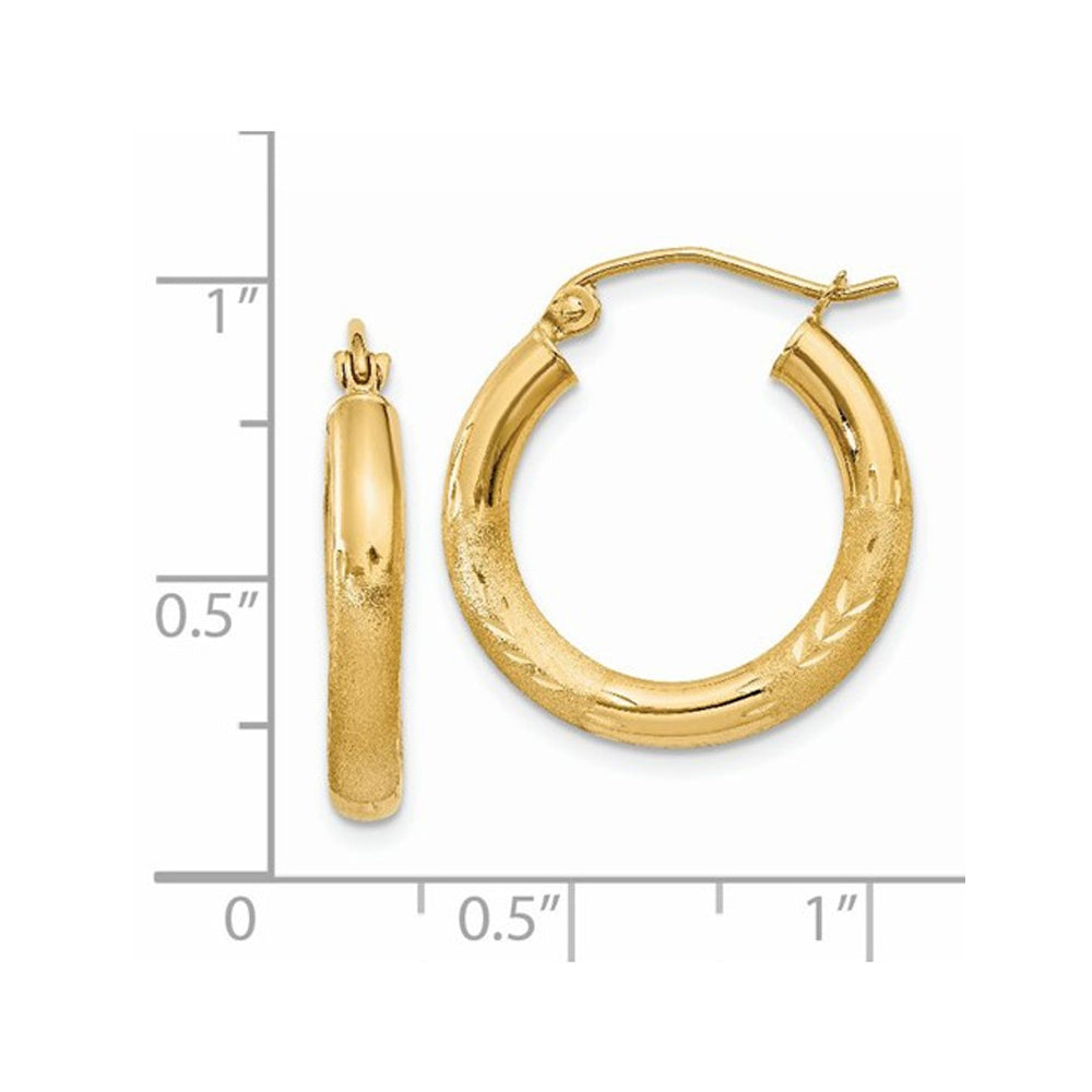 14K Yellow Gold Small Satin and Diamond Cut Hoop Earrings 3/4 Inch (3.00 mm) Image 2